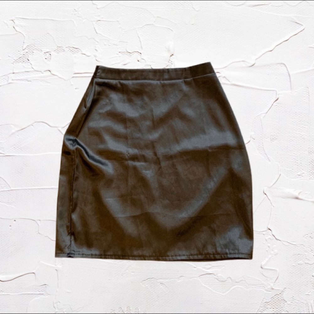 Pretty little thing silk zip up black skirt 0